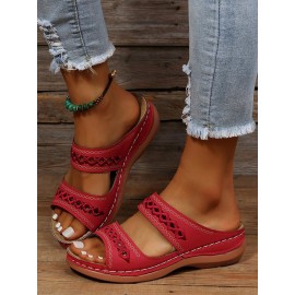 Retro Style Hollow Out Circular Embroidery Foot Casual Slippers