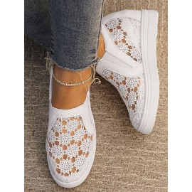 Flower Embroidery Detail Hidden Heeled Shoes