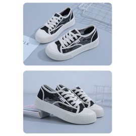 Airy Floral Lace Resort Flats